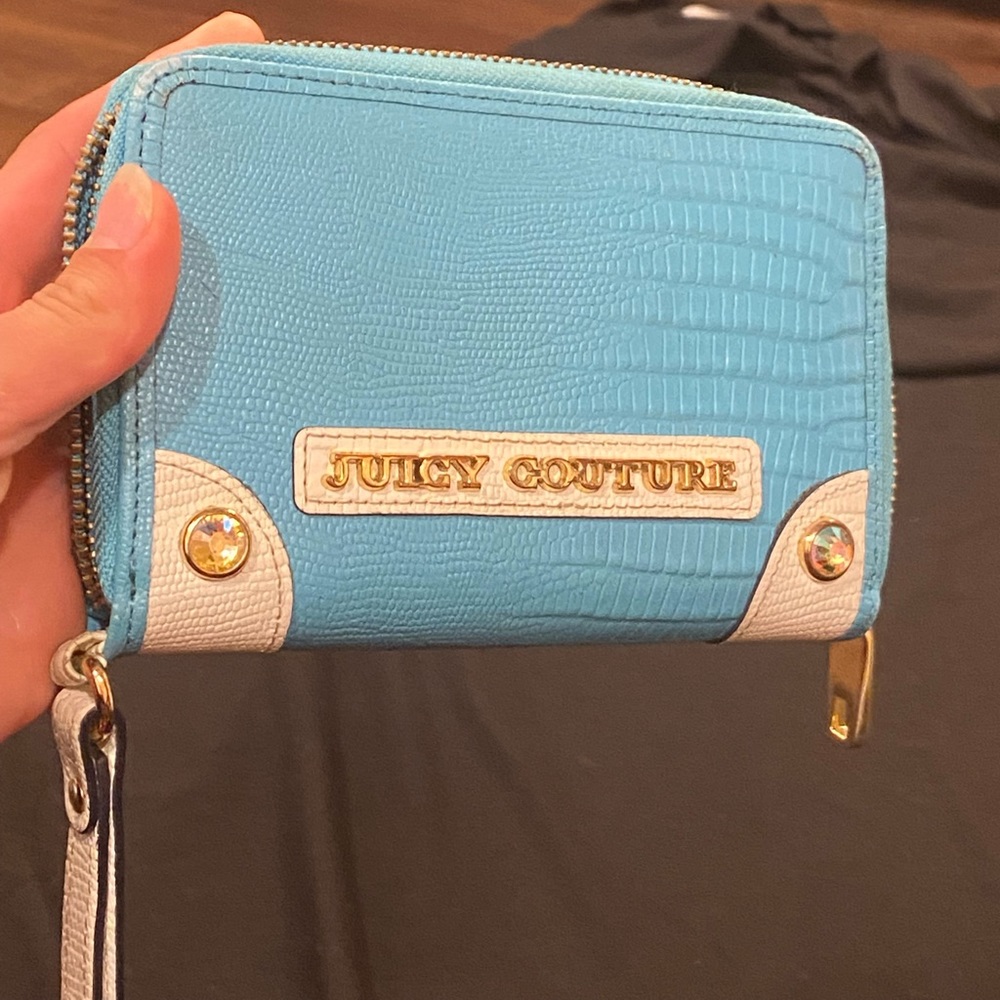 super cute blue juicy couture wallet